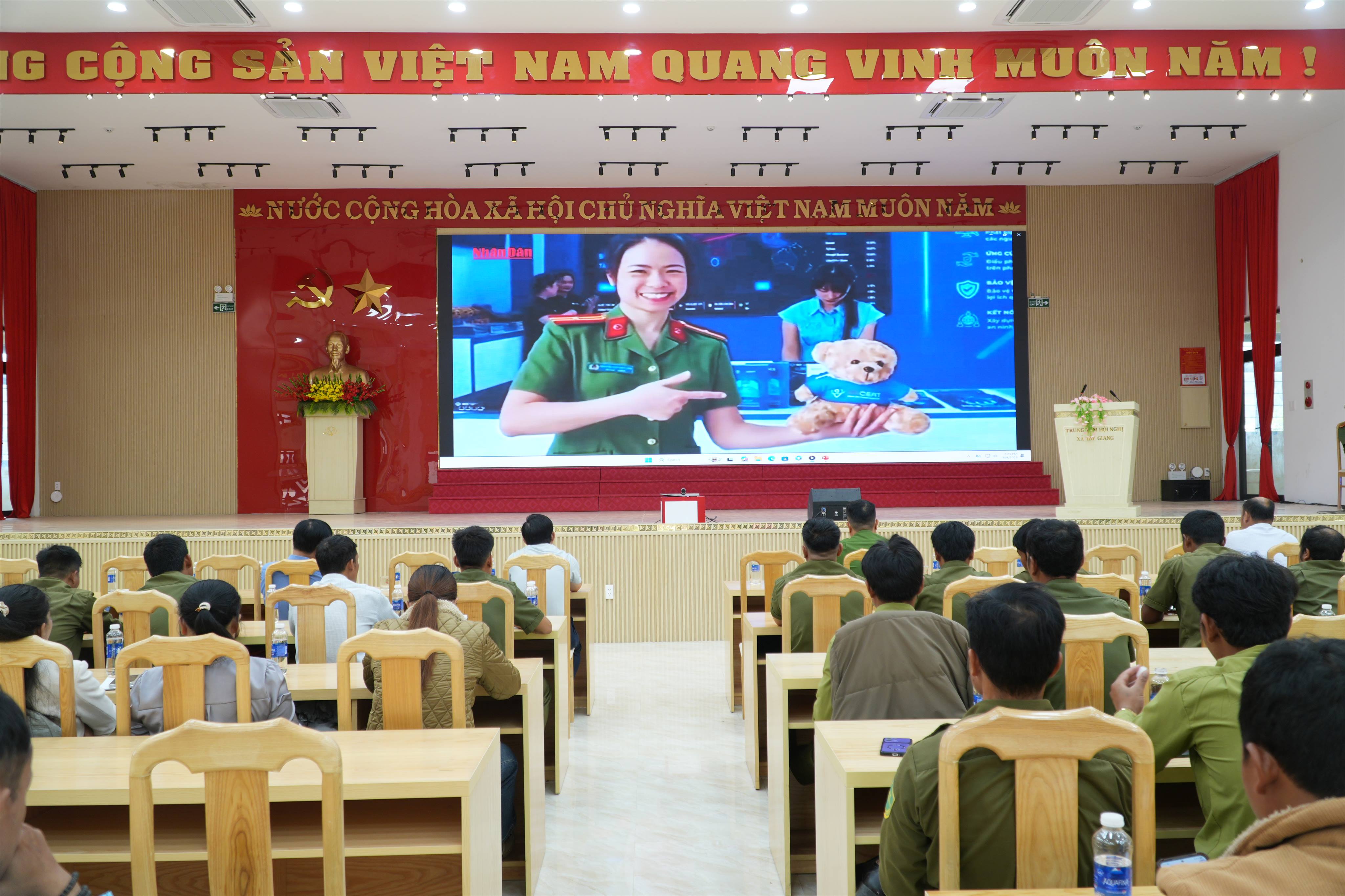 anh tin bai